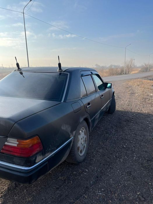 Продам машину мерседес