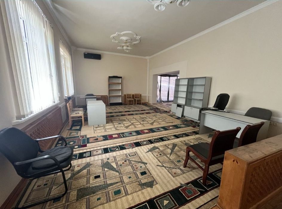 Нурафшон куча. Шайхантахурский район офис 3 комнат 100м2!