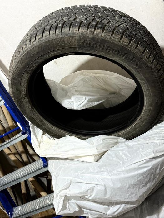 Шины Continental 235*55 R20