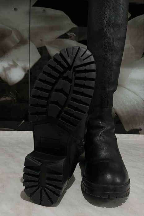 Продам зимние сапоги