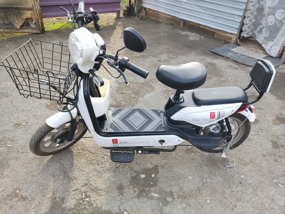 Электроскутер SK8