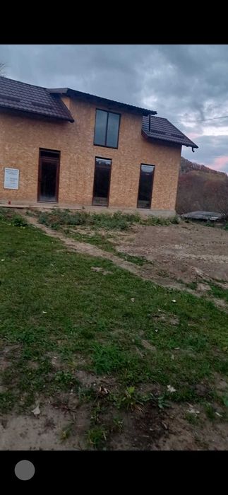 Vand casa de vacanta