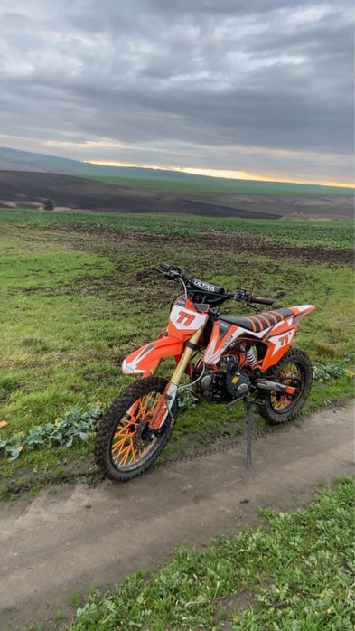 Se vand ambele sau dau la schimb