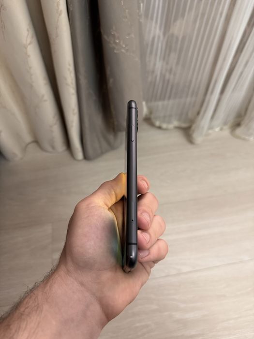 Продам айфонн 11