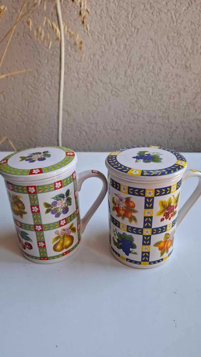 Чаши за чай с порцеланова цедка и капак