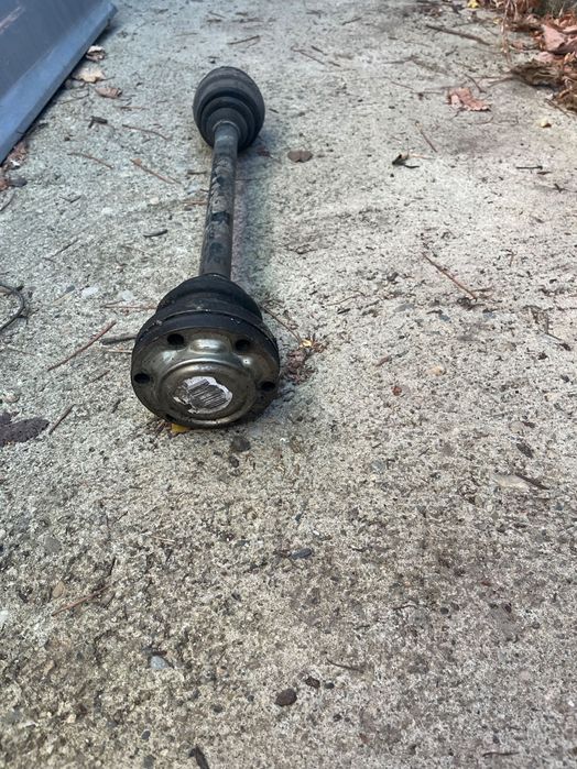 Диференциал и полуоски за е46 320Д