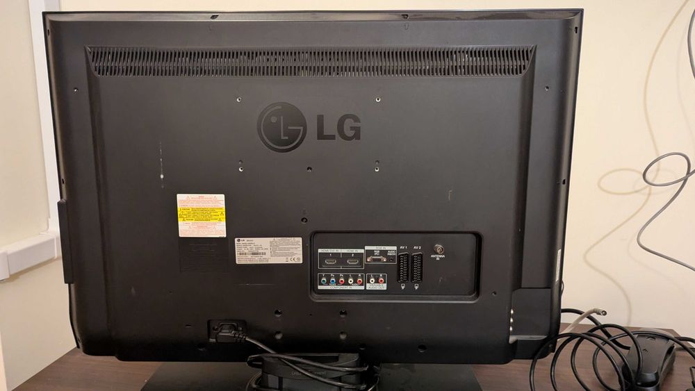 LG 32" HD Ready LCD телевизор – работещ