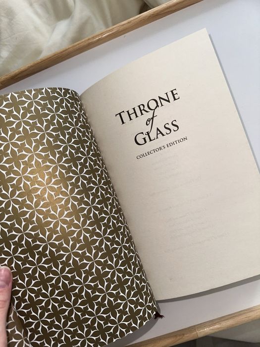 Книги на английски език/ Throne of Glass Sara J. Maas/ Books