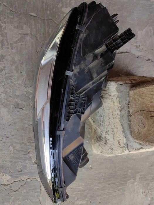 Фар Audi A4 B9 LED Bi-Xenon десен/Фар Ауди А4 Б9 ксенон/Фар Audi A4 B9