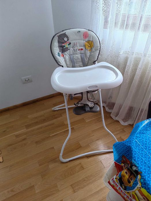 Scaun de masă Graco pentru copii – pliabil, confortabil și sigur