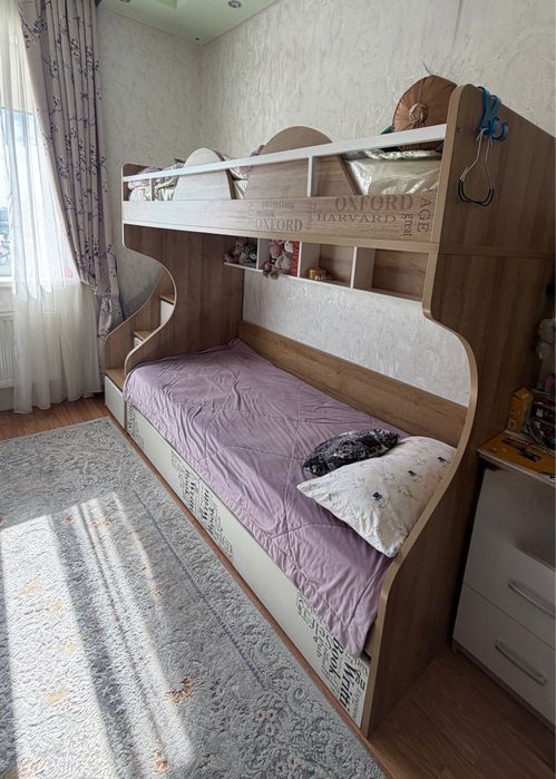 кровать двухъярусная