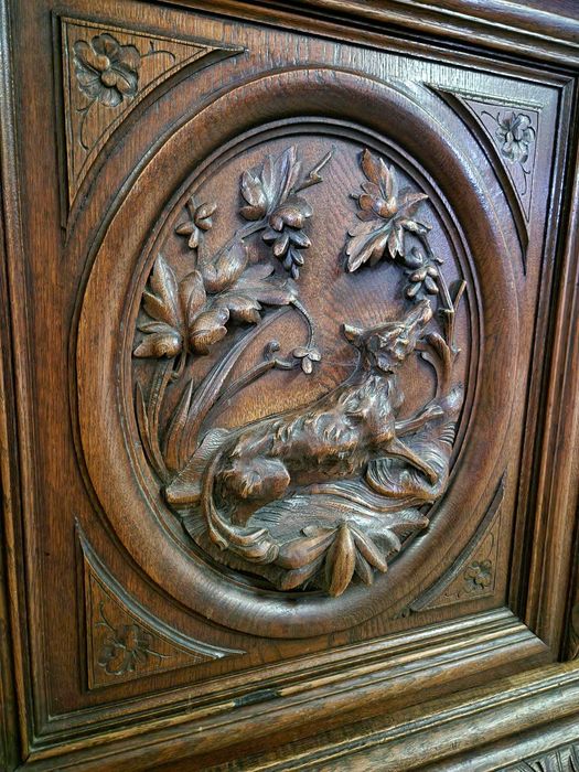 Ръчно Резбован Ловен Бюфет Витрина От Масивен Дъб "Хенри II"