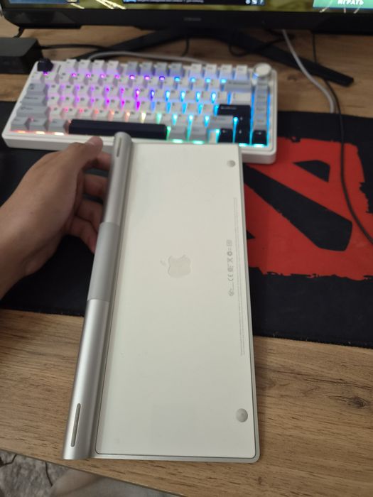 Magic Mouse 2 A1657 и Apple Magic Keyboard на батарейках