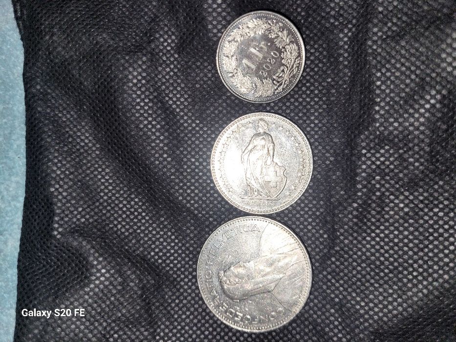 Schimb 56 Franci elvețieni cu 300 lei