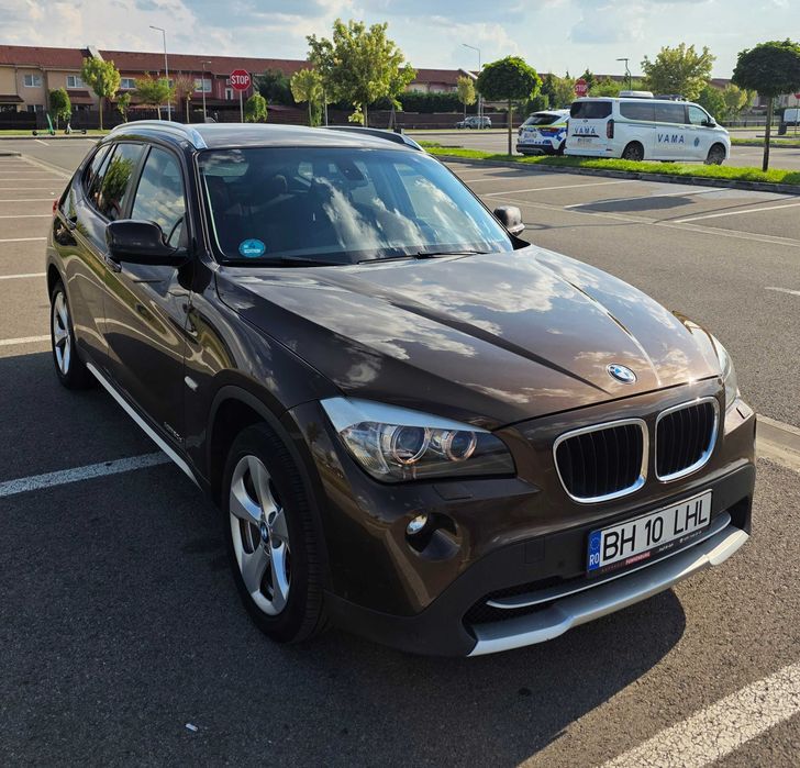 BMW X1 xDrive20d X-Line – 177 CP – Automat – Bi-Xenon - Navigație mare
