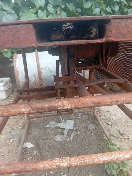 Masă circular fără motor