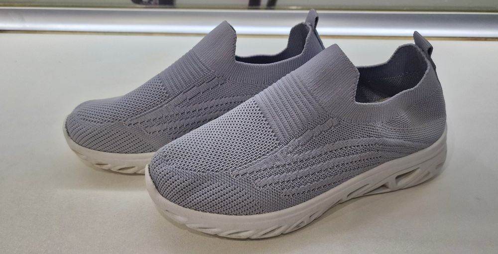 Маратонки 37 номер