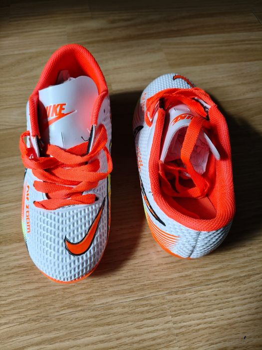 Ghete fotbal pt copii, Nike air,cu crampoane