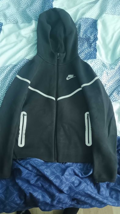 Горнище на Nike tech fleece
