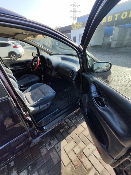 Автомобиль продам срочно