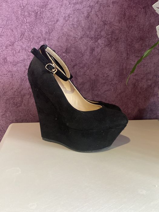 Продаю туфли