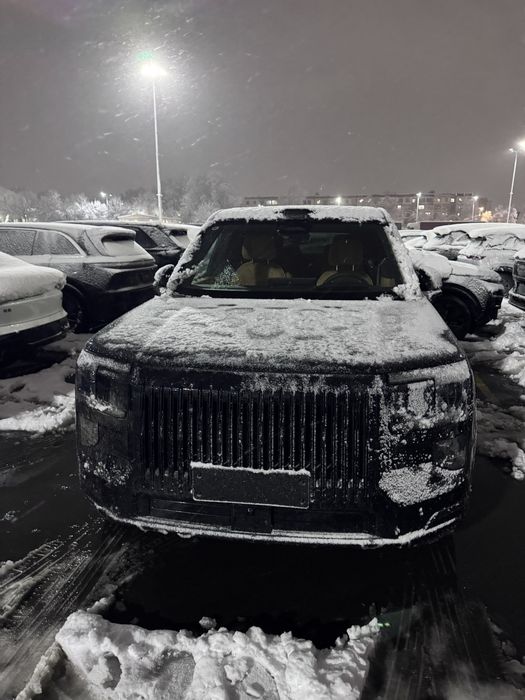 Zeekr 9x 70 kv full black edition sideniya aylanadi 2ta manitor bor