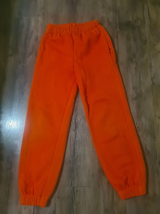 Женский спортивный костюм