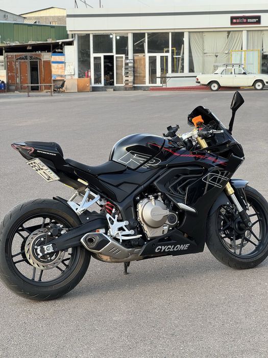 Cyclone 600Rc Moto Orginal  200+