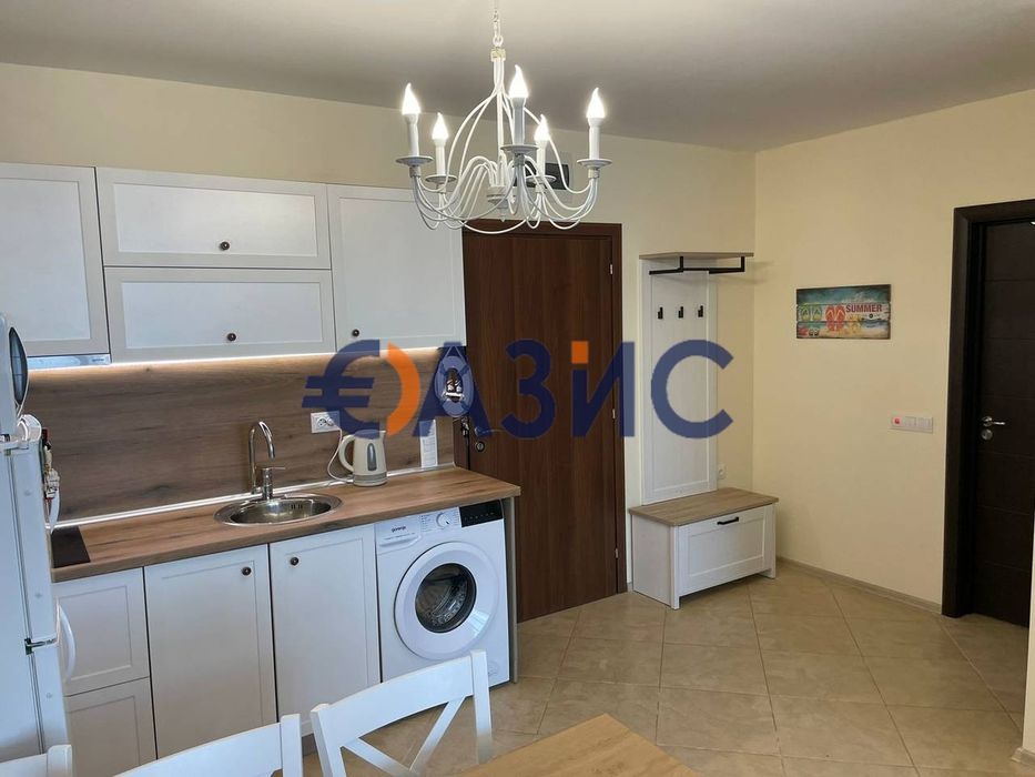 Продава се Двустаен апартамент в Созопол - 71 кв.м за 1578 €/кв.м - Снимка #3