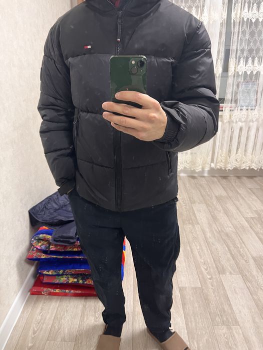 Продам оригинальную зимнюю куртку от Томми новая