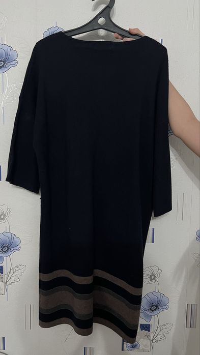 Продам платья новая