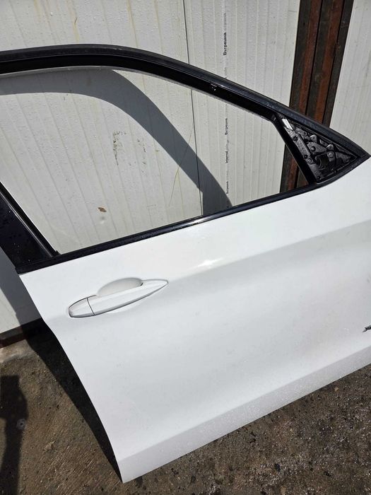 Usa fata stanga dreapta BMW X5 F15 culoare alpinweiss 300 alpin weiss 300