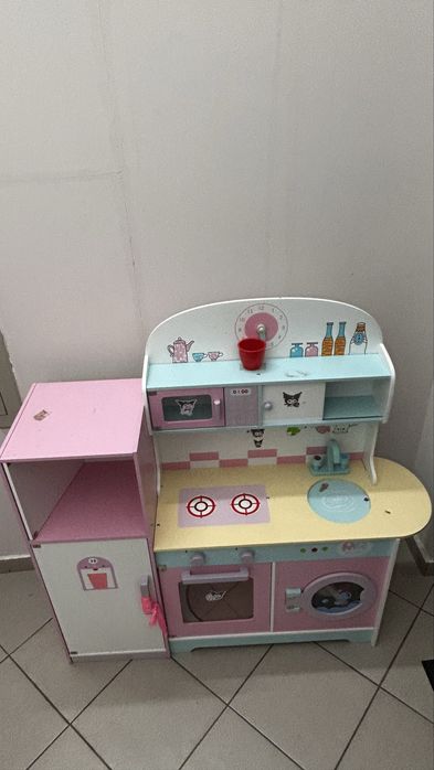 Продается игрушечная кухня