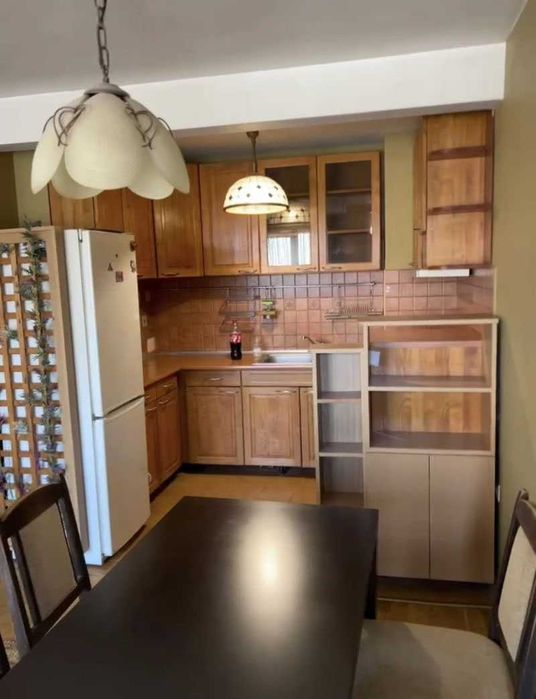Дава се под наем Тристаен апартамент в София, Красно село - 80 кв.м за 600 € - Снимка #1