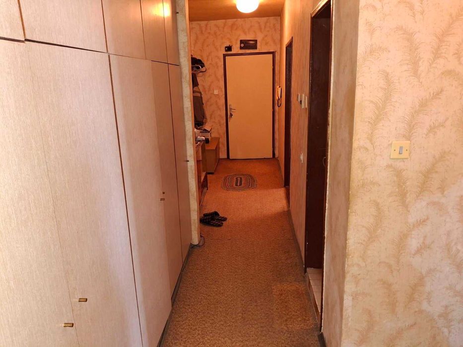 Тристаен апартамент, 77кв.м, кв. Запад 2