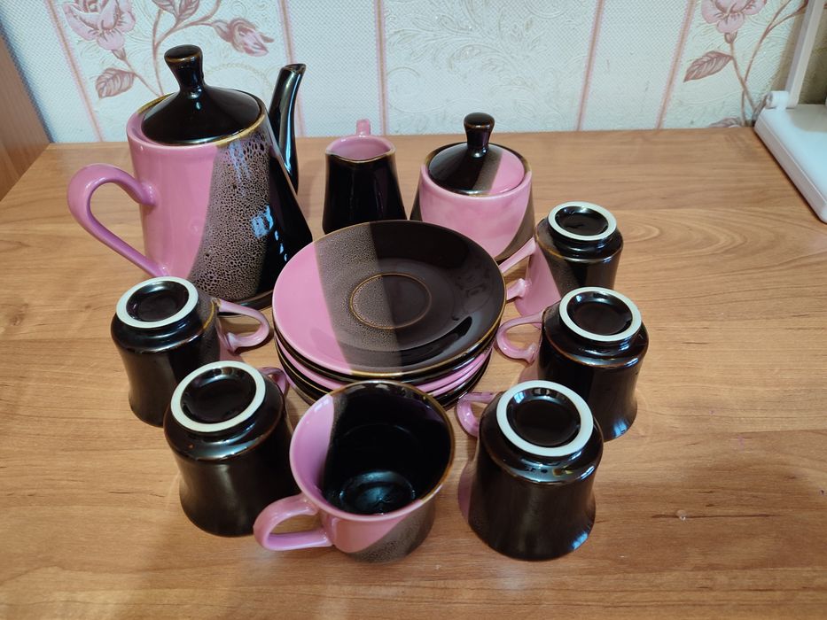 Продам посуду, два кофейных набора