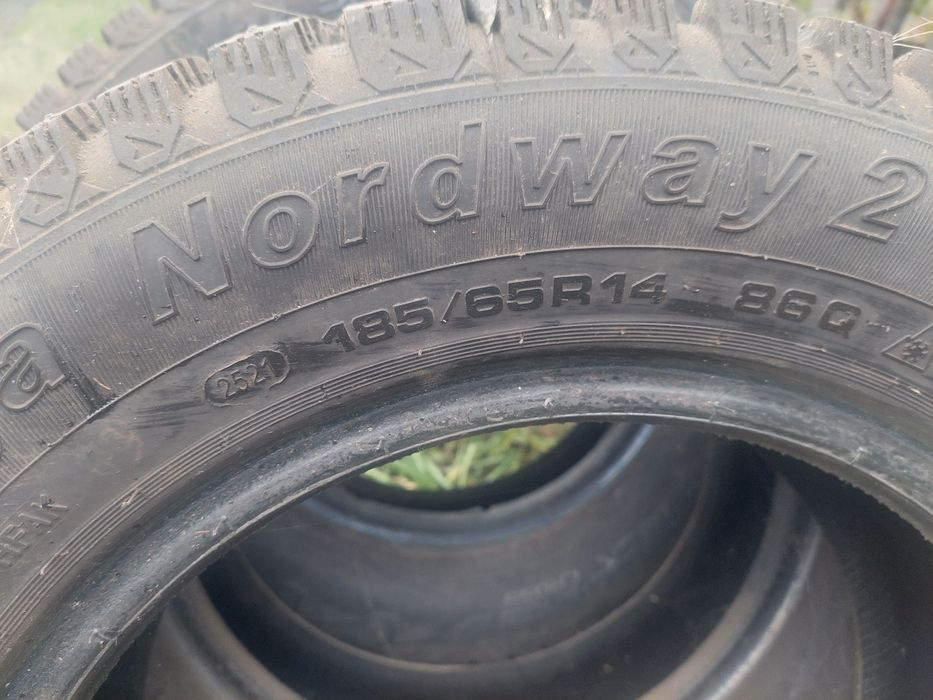 Продам шины R14 шипованая