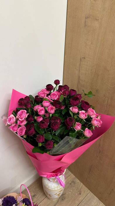 Кустовые розы свежие