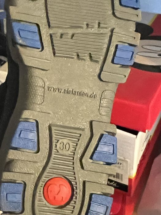 Продавам детски обувки от 27 ми до 30 номер !