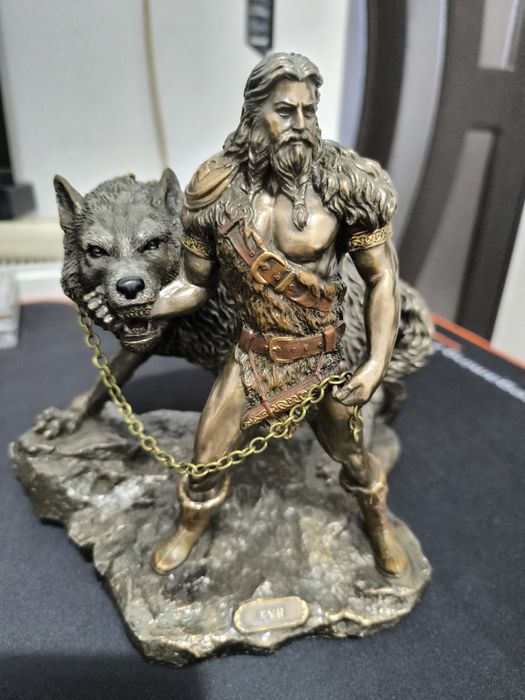 Vind Statuete din Metal, inpecabile, Noi Nouțe!