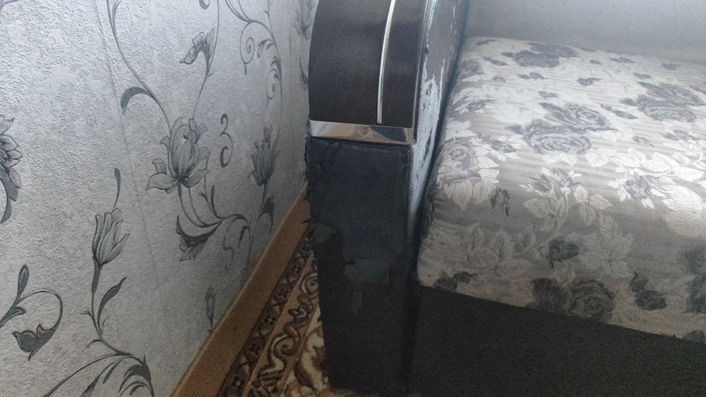 Продам диван б/у