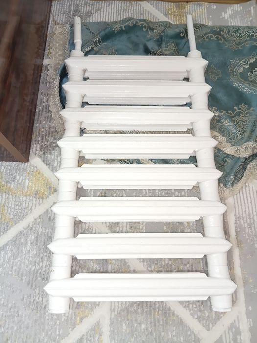 Чугунная батарея ,две одна 8 секций,другая 7