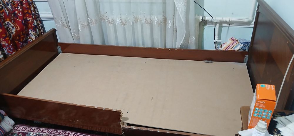 Односпальная кровать