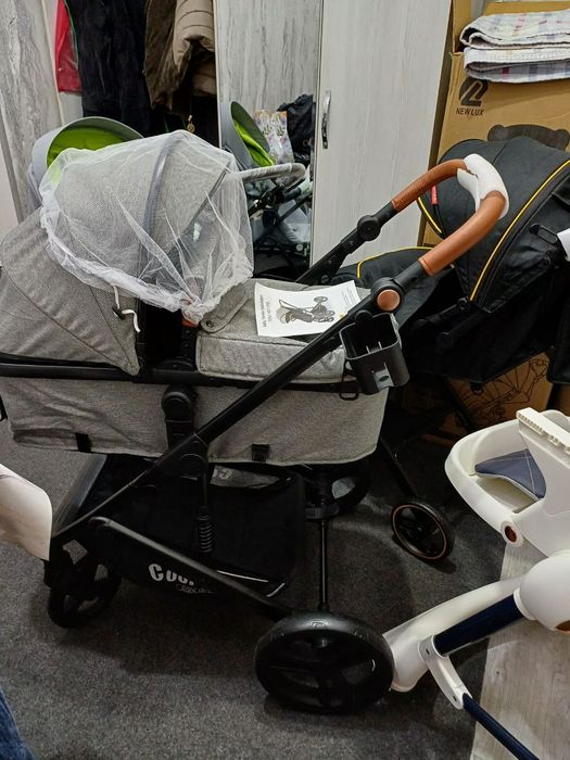 Продаётся фирменный трансформер коляска