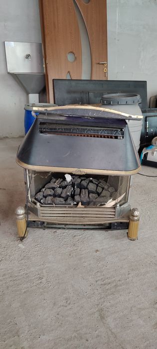 Șemineuri electrice și pe gaz