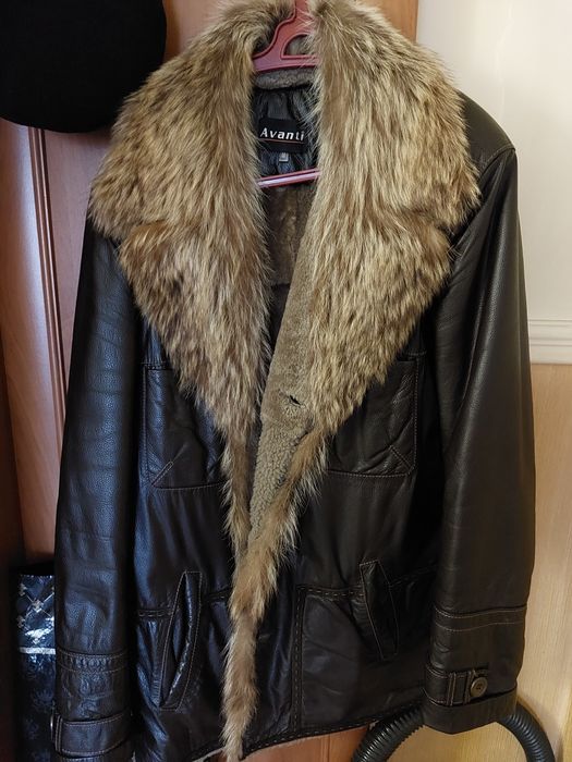 Диван с двумя креслами