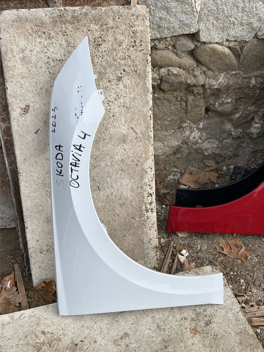 Skoda Octavia 4 ляв и десен калник 2023