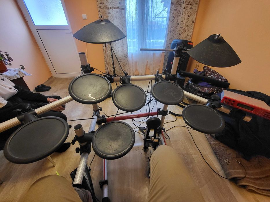 Yamaha DTXPRESS 3 барабани