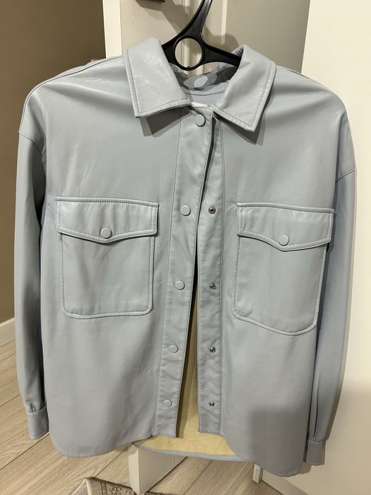 Кожаная куртка от Bershka