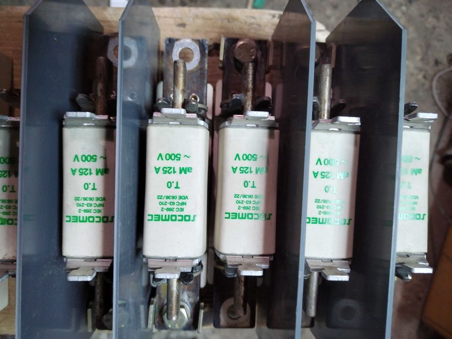 Comutator de putere și siguranțe 380.v